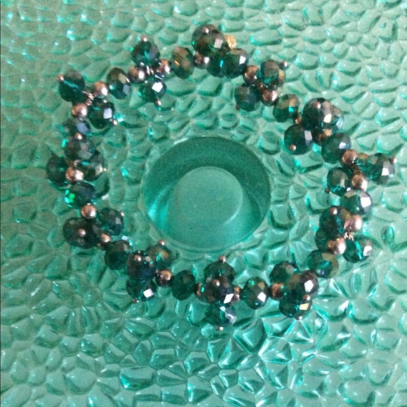 AuroraBorealis Silver Bead Stretch Bracelet NWOT - Picture 2 of 7